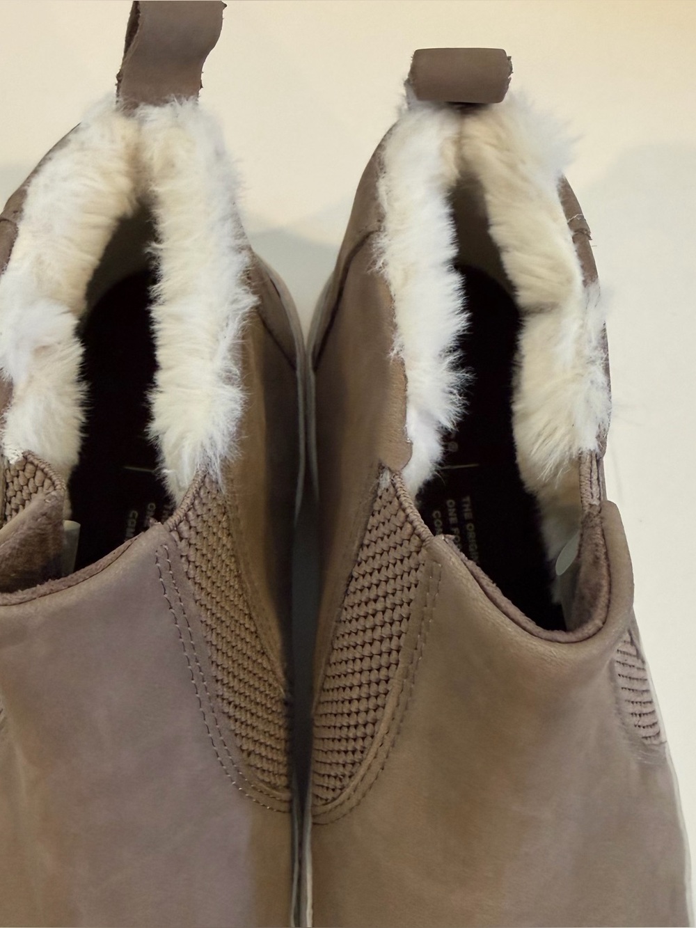 Toms women's Taupe Slip-On Fur-Lined Loafers -Size 7 - Picture 7 of 10